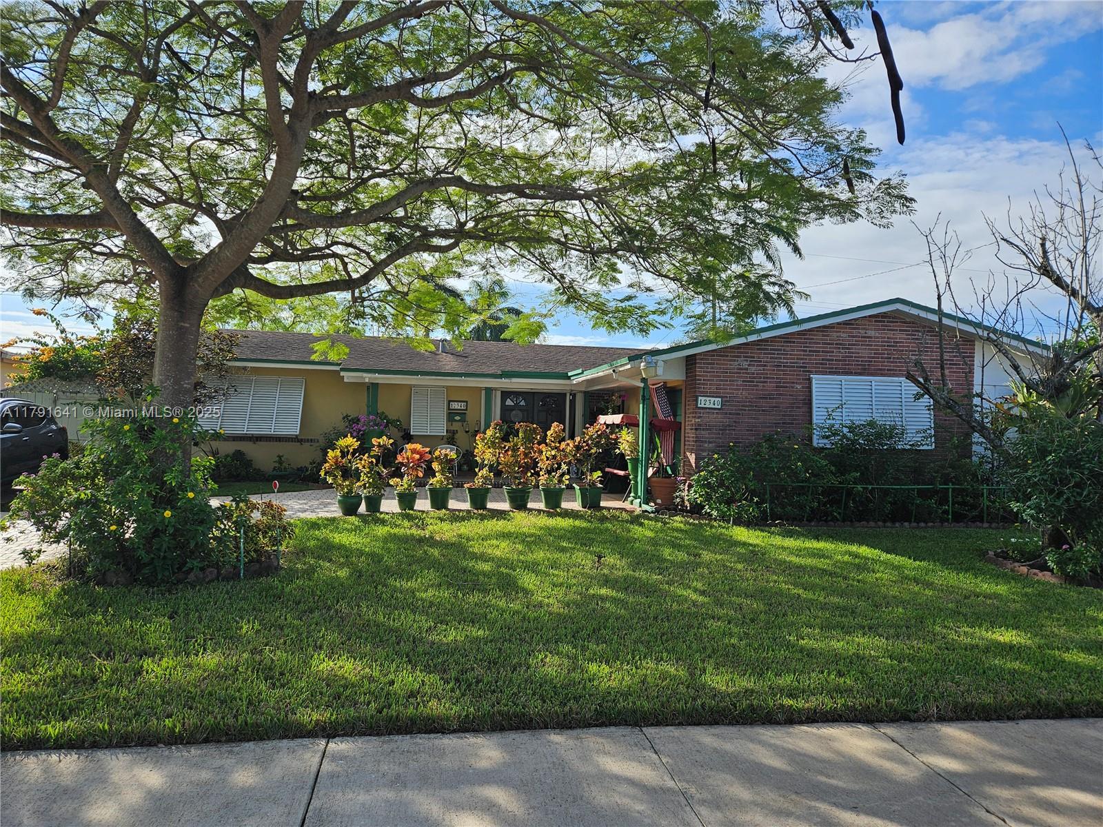 12340 Sw 41st St 2, Miami, Broward County, Florida - 1 Bedrooms  
1 Bathrooms - 