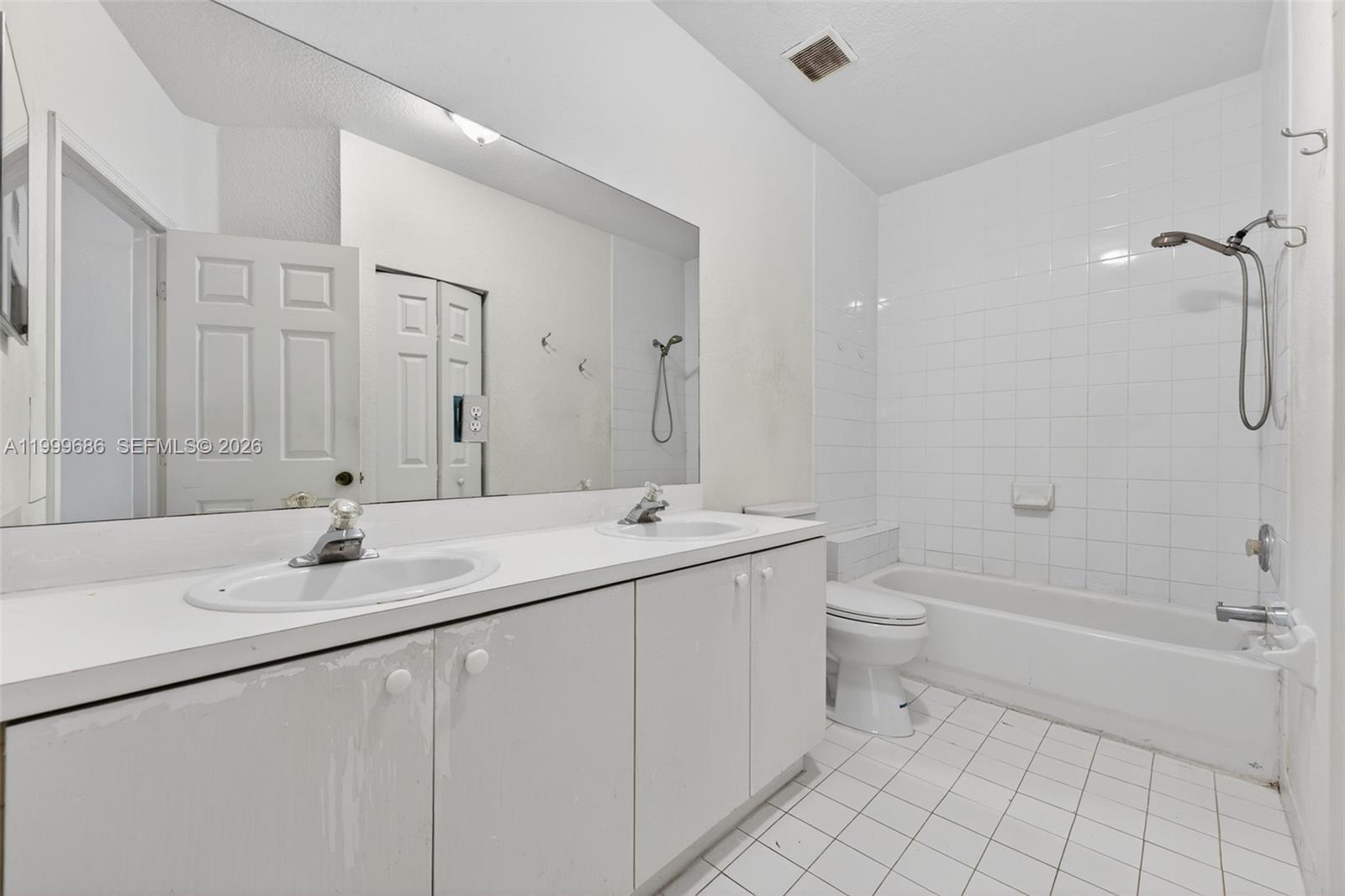 KINGS POINT COMMERCIAL PA - Residential