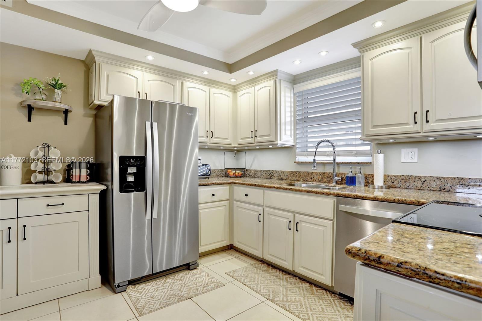 HILLSBORO LE BARON CONDO - Residential