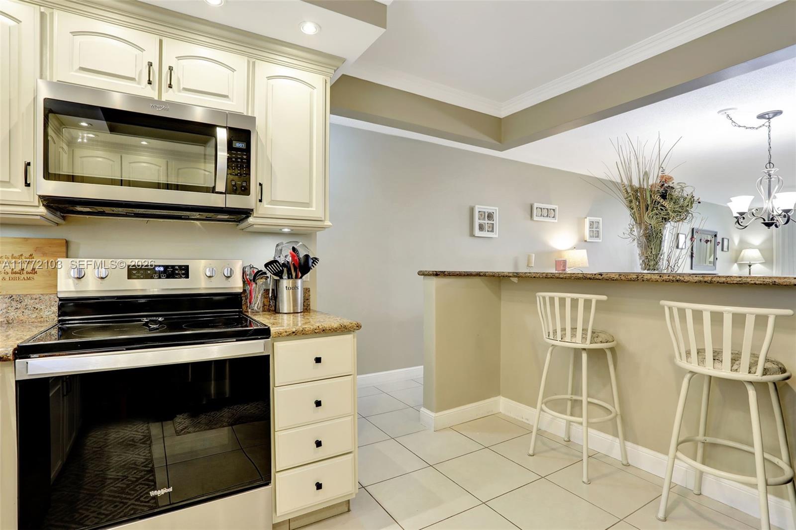 HILLSBORO LE BARON CONDO - Residential