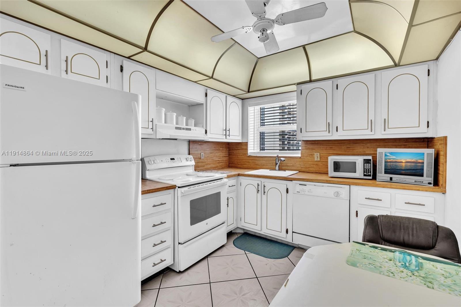 PRINCE GEORGE ARMS CONDO - Residential