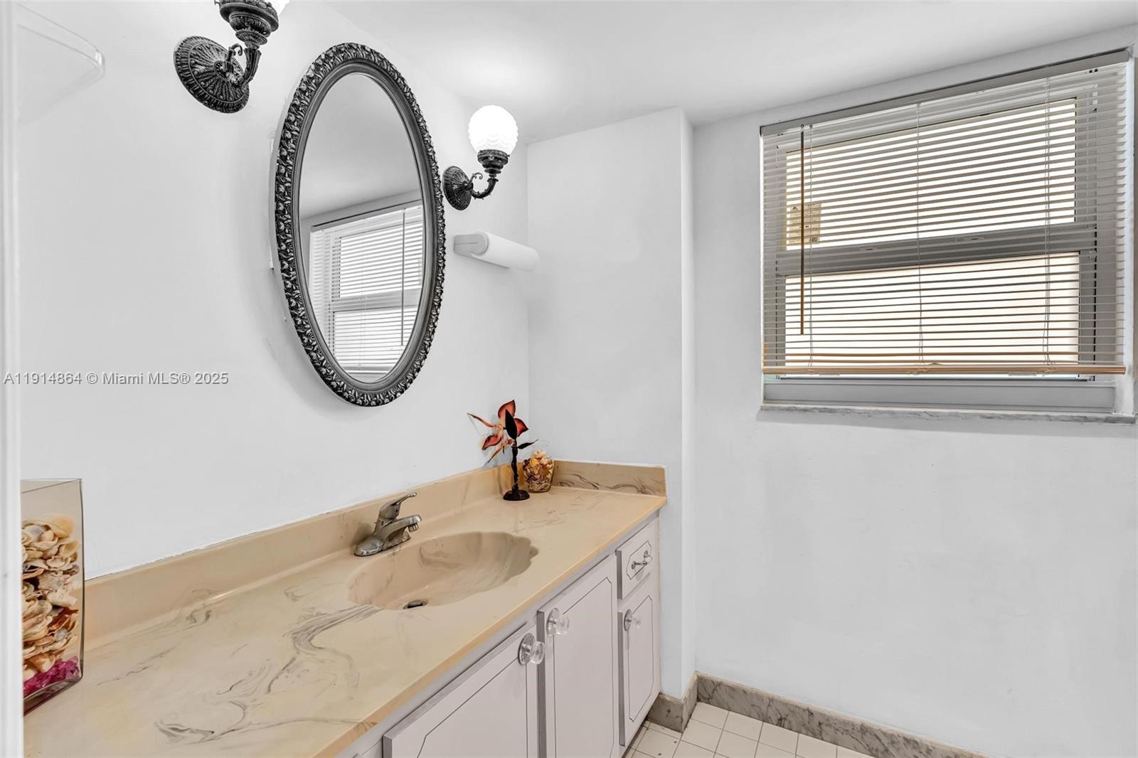 PRINCE GEORGE ARMS CONDO - Residential