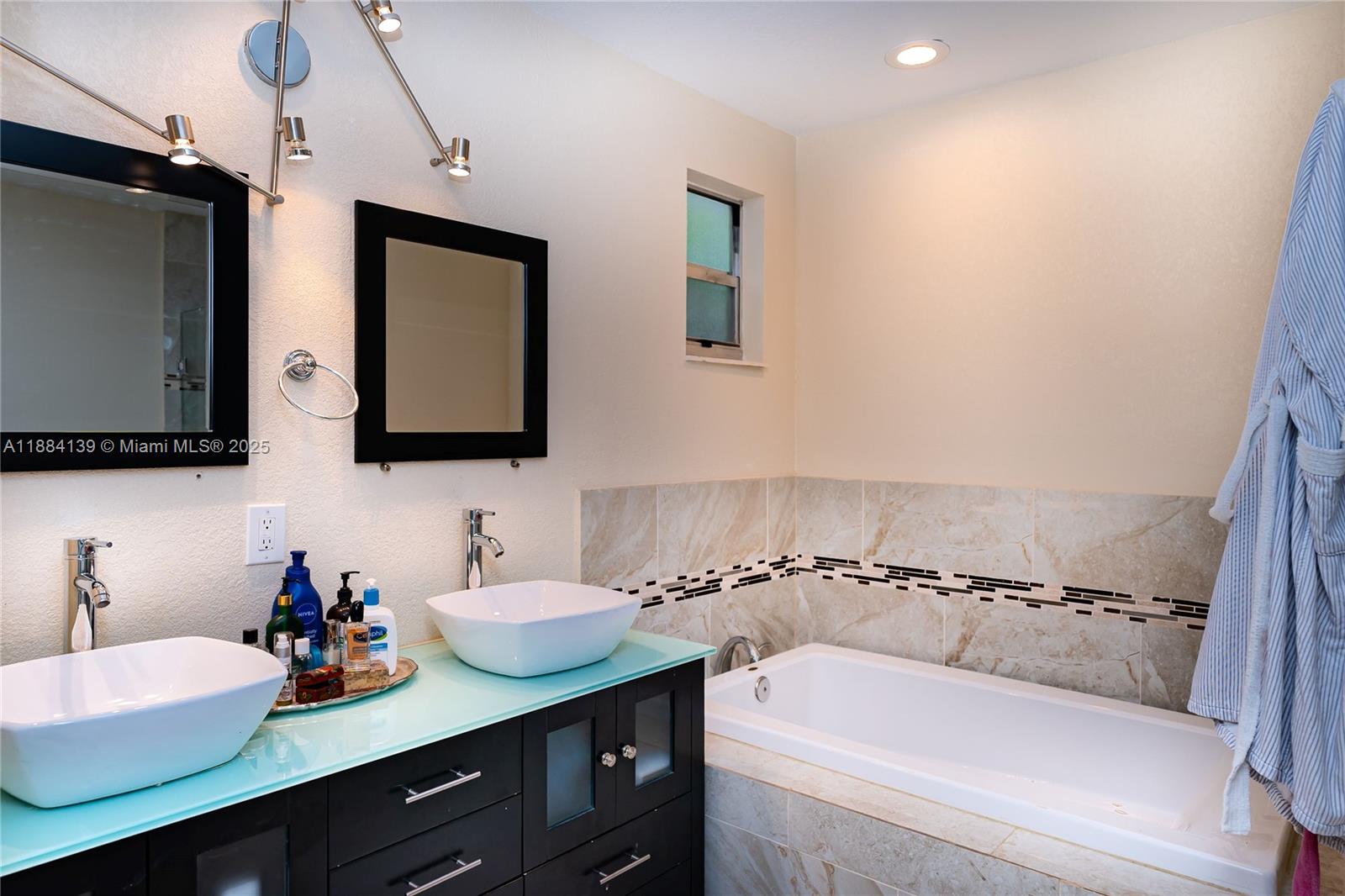 CORAL RIDGE - Residential Lease