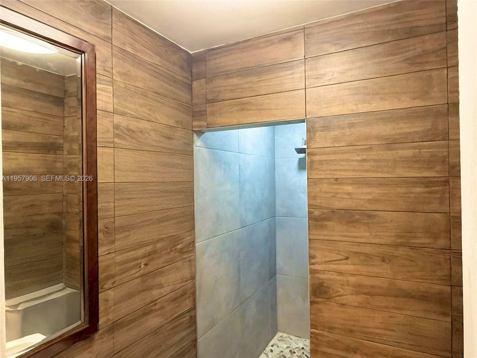 SUNRISE GOLF VILLAGE SEC - Residential