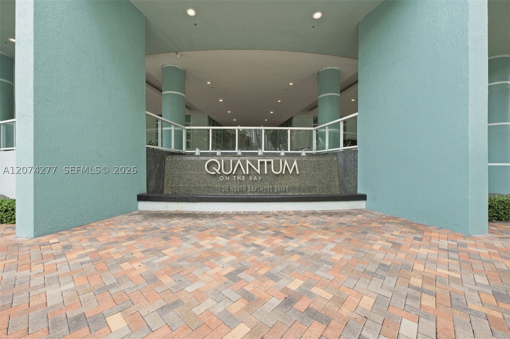 1900 N Bayshore Dr 3508