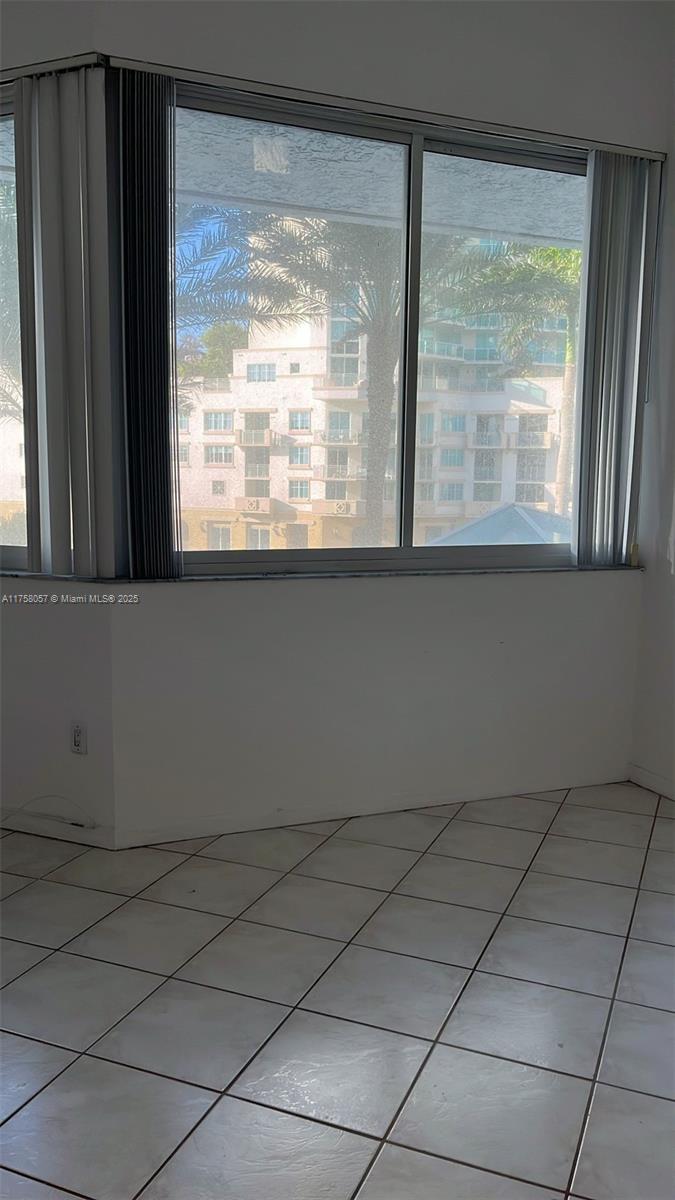 OCEANIA IV CONDO - Residential