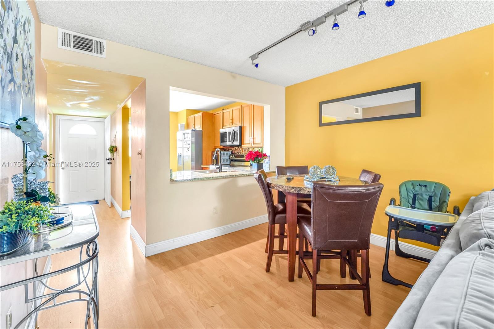 MONTEREY VILLAGE-TWO COND - Residential