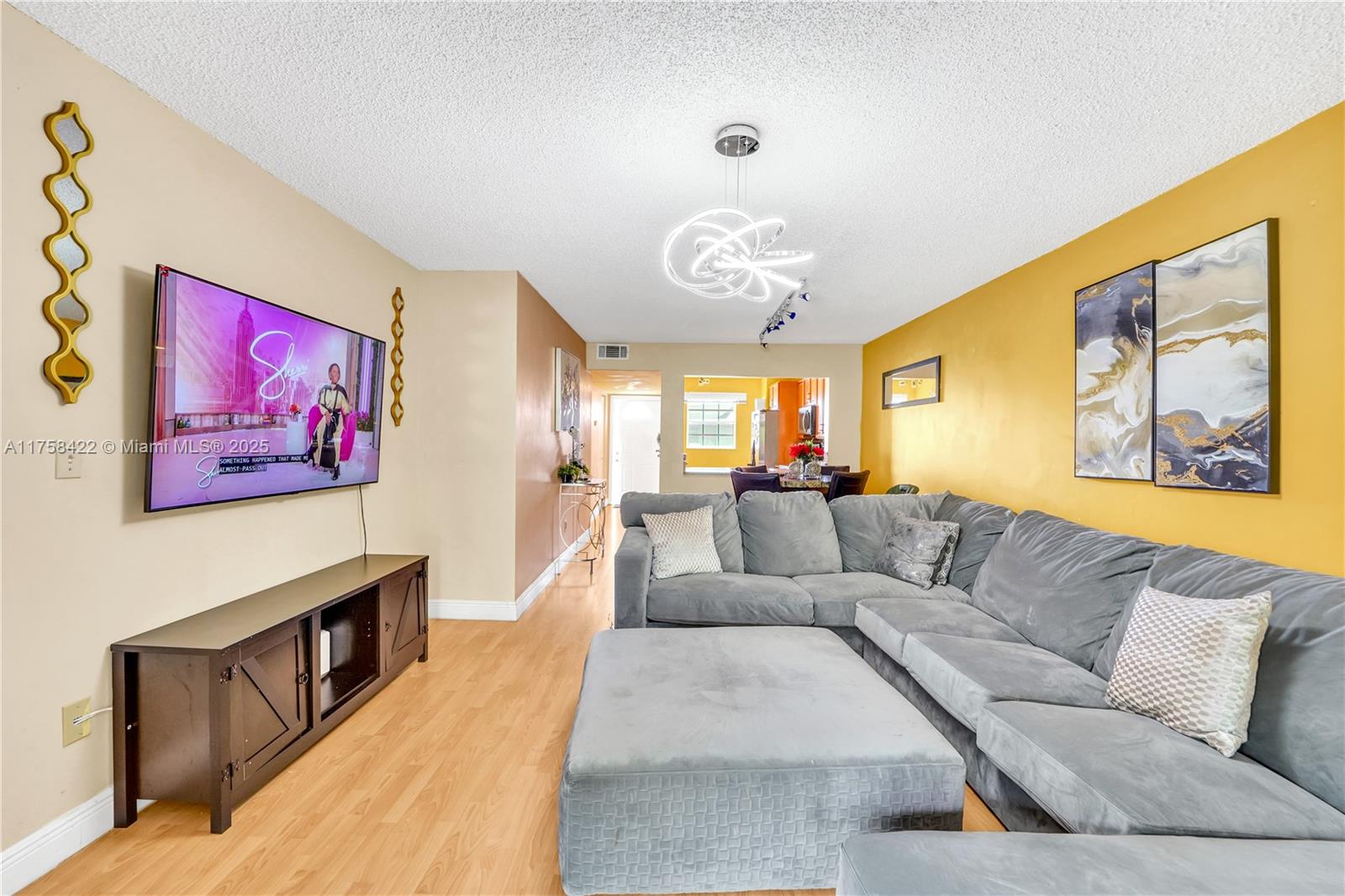 MONTEREY VILLAGE-TWO COND - Residential