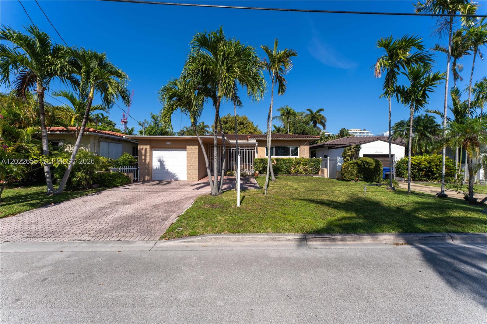 ALTOS DEL MAR NO 5 - Residential