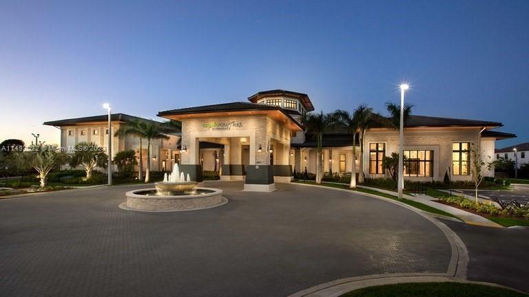 APEX AT PARK CENTRAL COND - Residential Lease