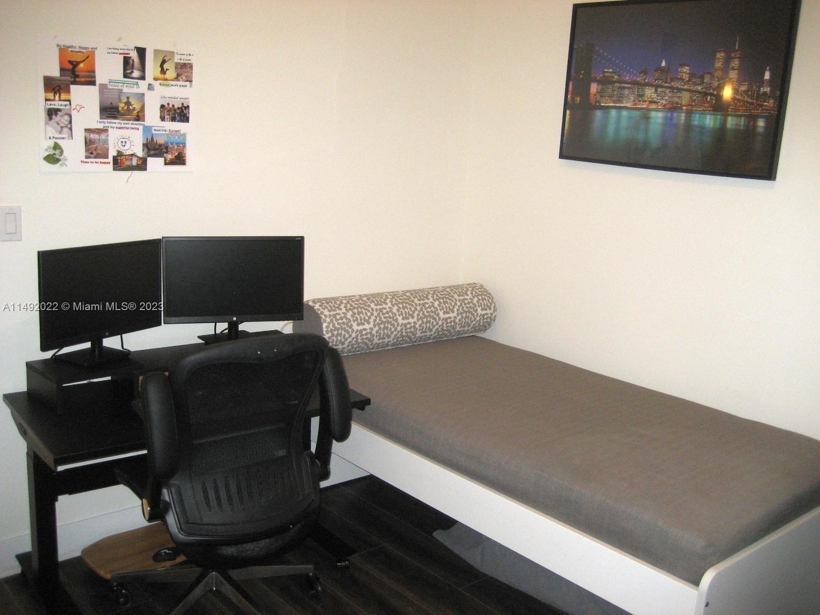 APEX AT PARK CENTRAL COND - Residential Lease