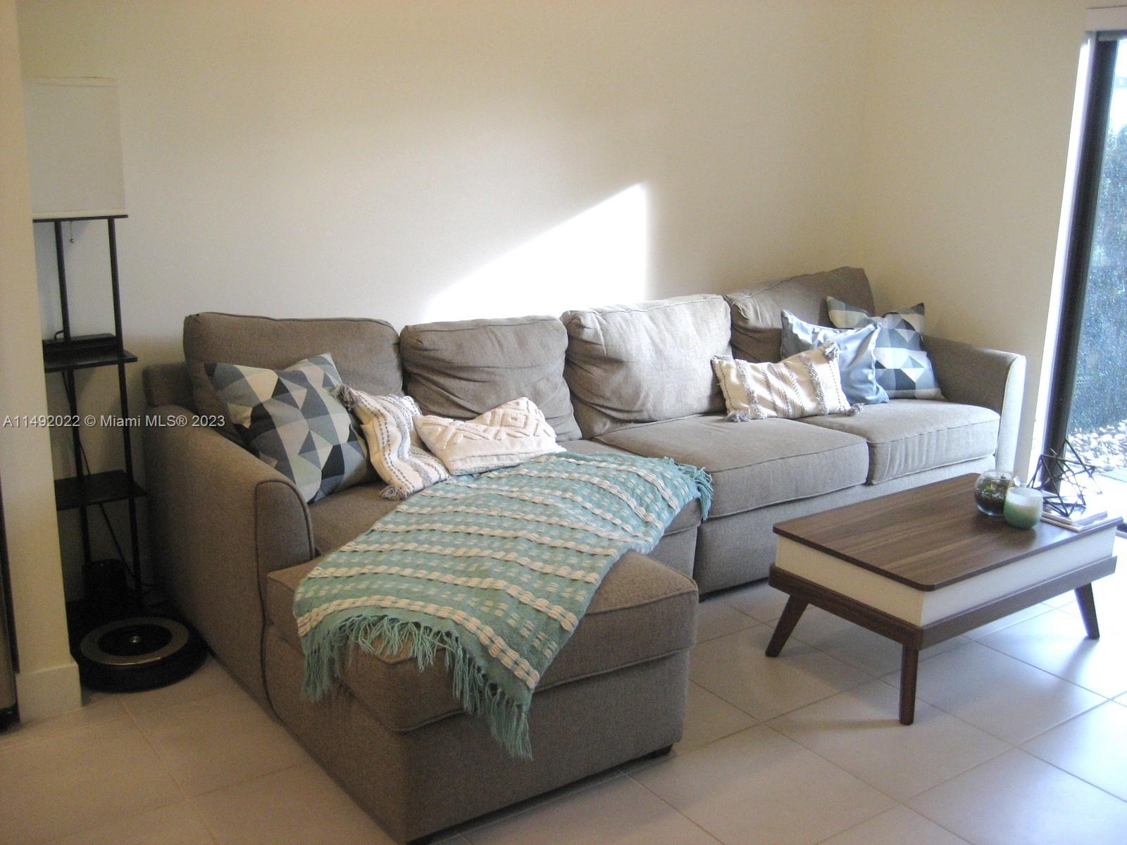 APEX AT PARK CENTRAL COND - Residential Lease