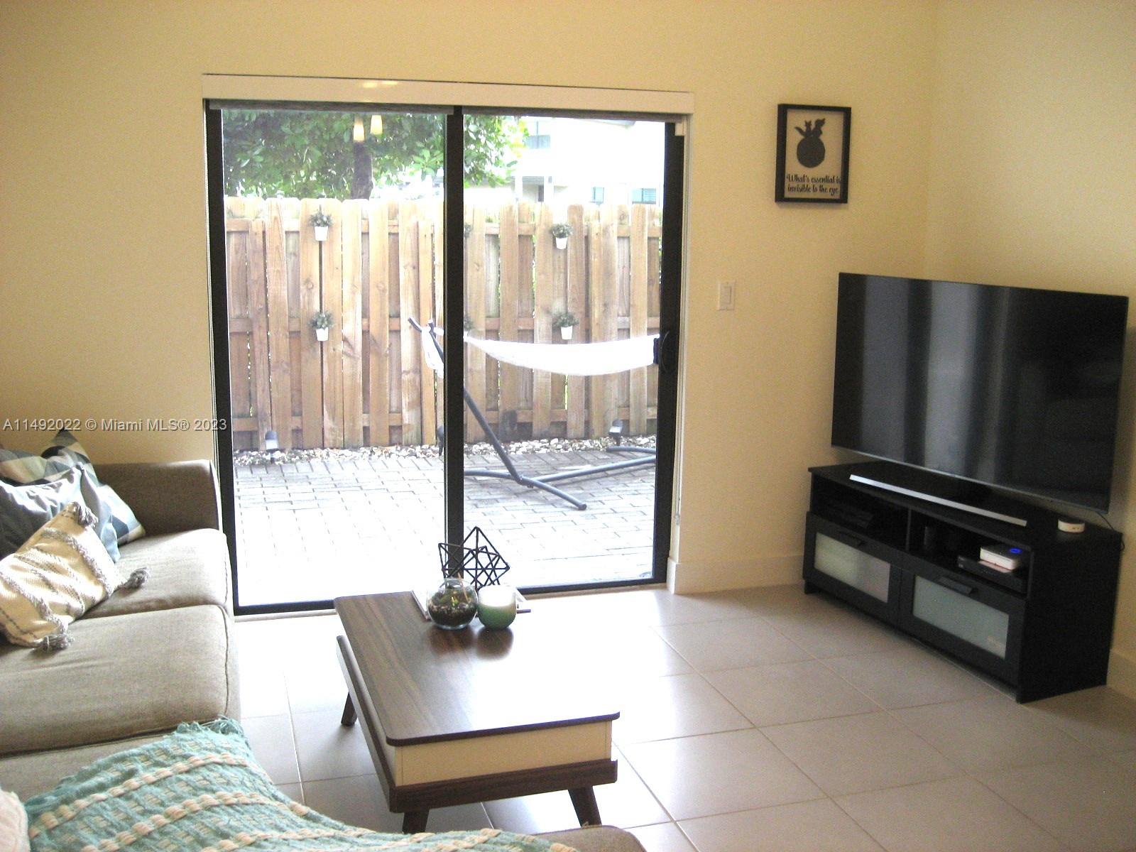 APEX AT PARK CENTRAL COND - Residential Lease