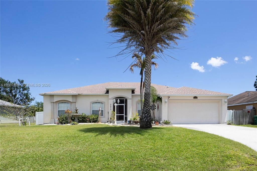Photo of 2033 SW Beekman St #2033, Port St Lucie, FL 34953 (MLS # A12007891)