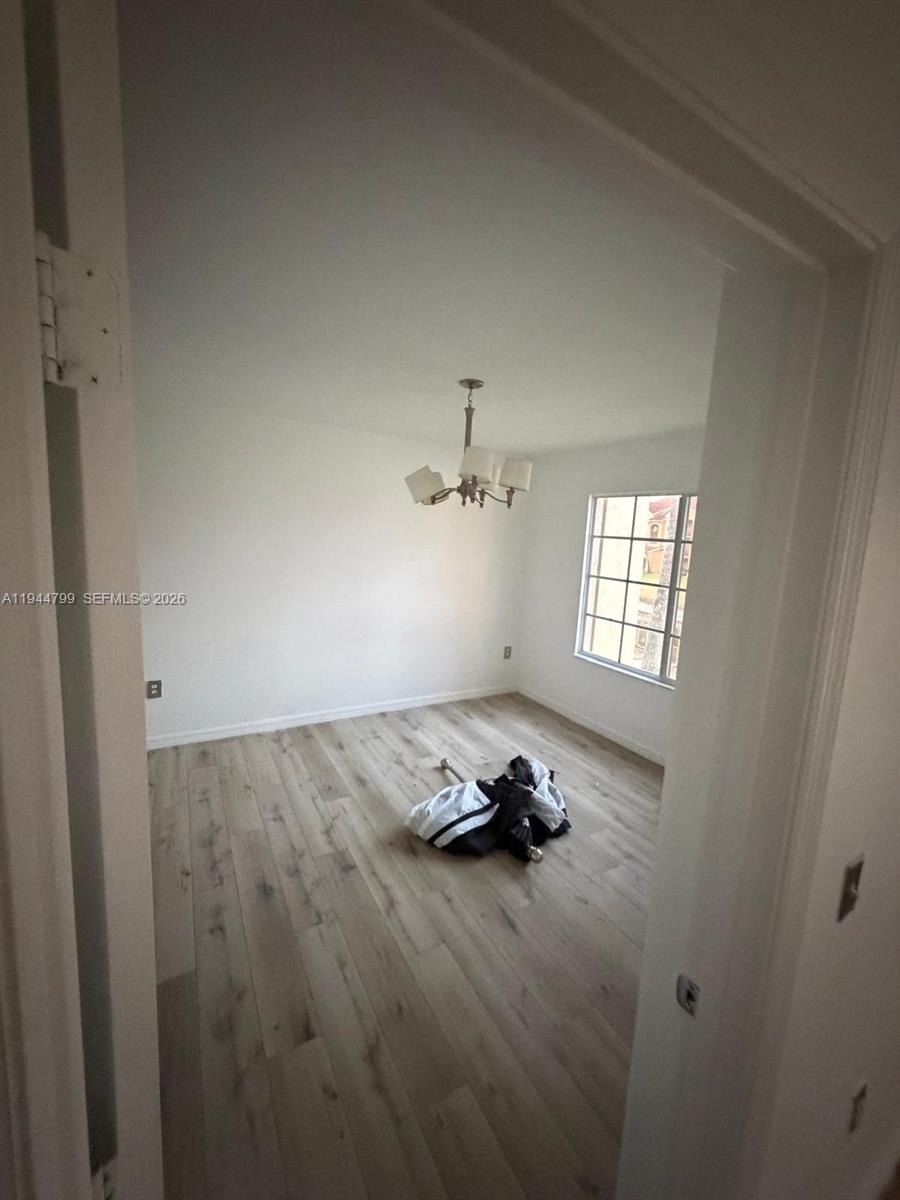 EMERALD ISLE LAGUNA LAKES - Residential