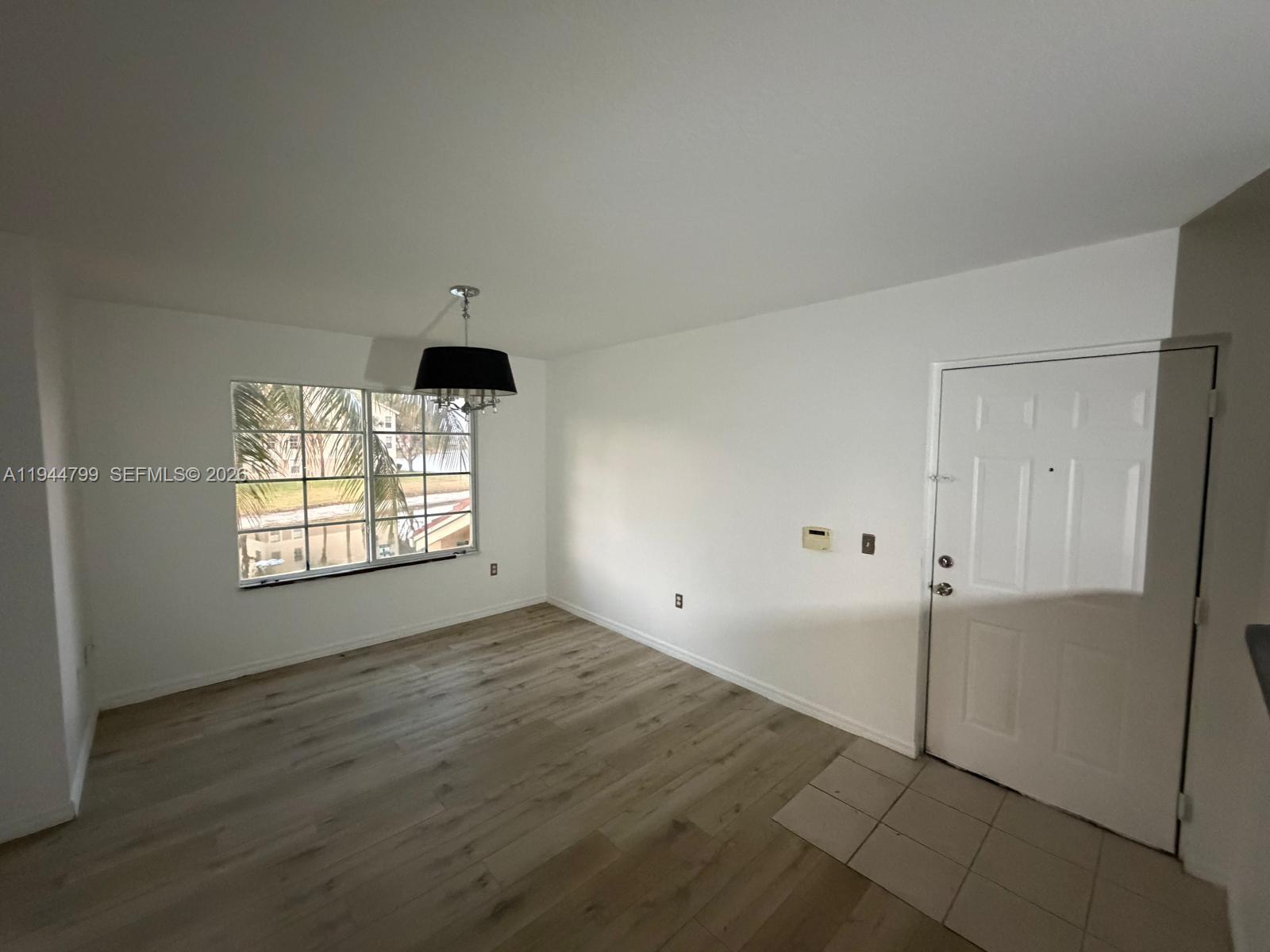 EMERALD ISLE LAGUNA LAKES - Residential