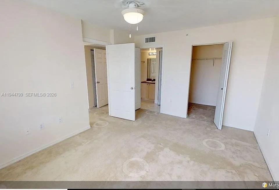 EMERALD ISLE LAGUNA LAKES - Residential