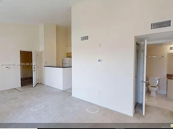 EMERALD ISLE LAGUNA LAKES - Residential