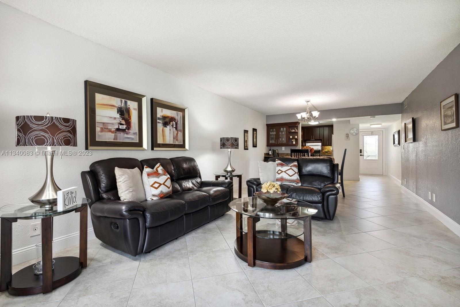 HOLLYBROOK GOLF AND - Residential