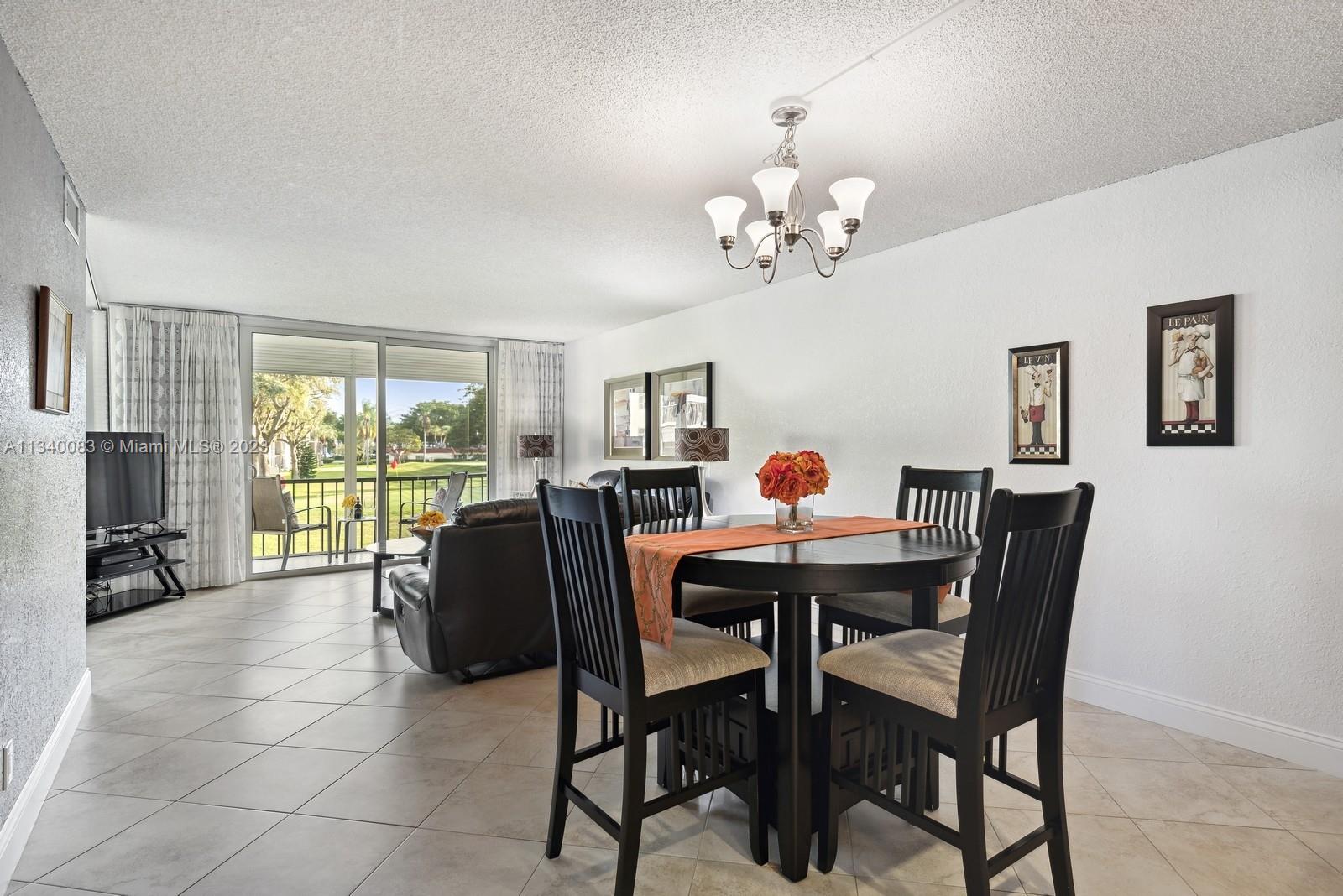 HOLLYBROOK GOLF AND - Residential