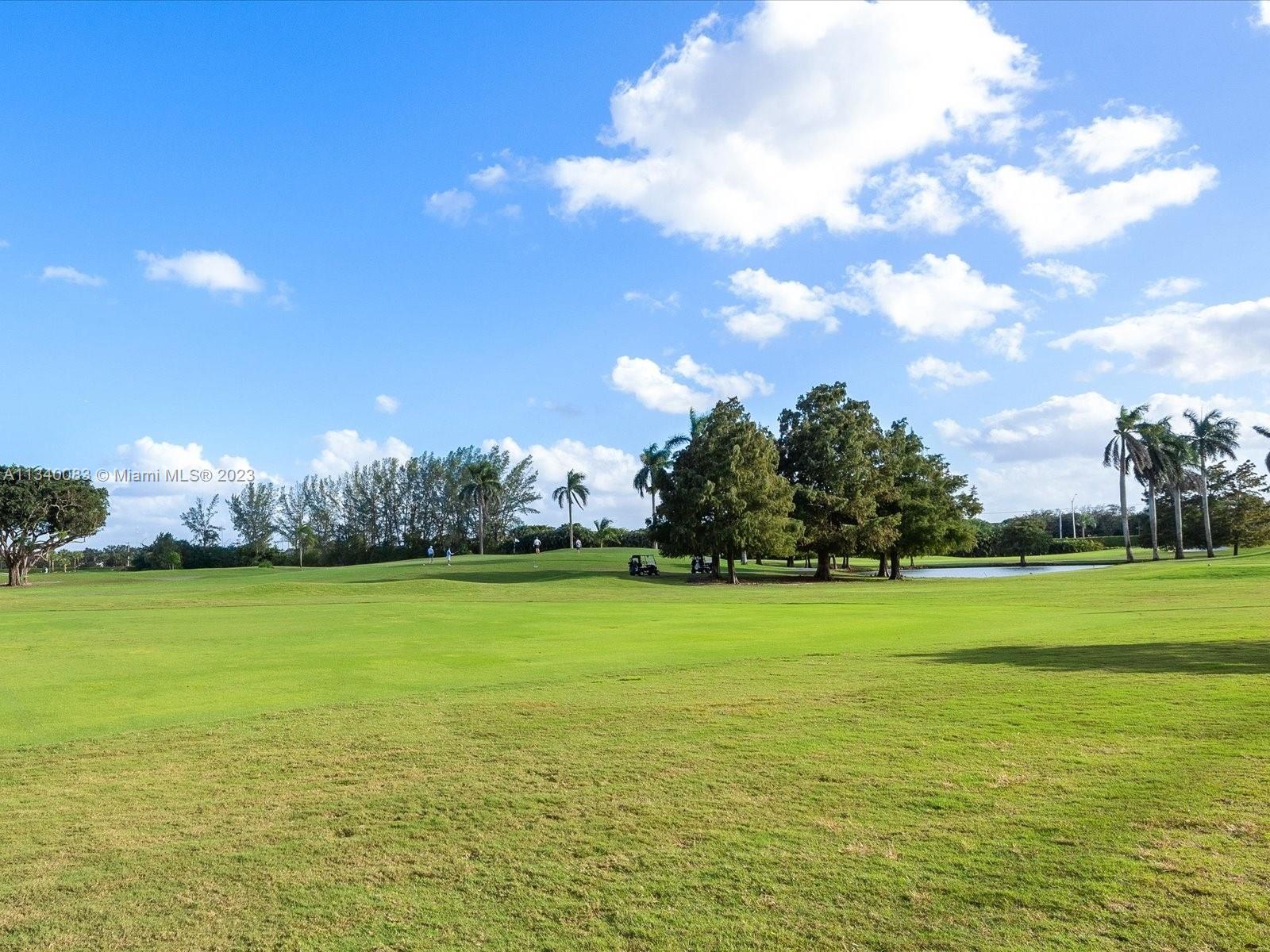 HOLLYBROOK GOLF AND - Residential
