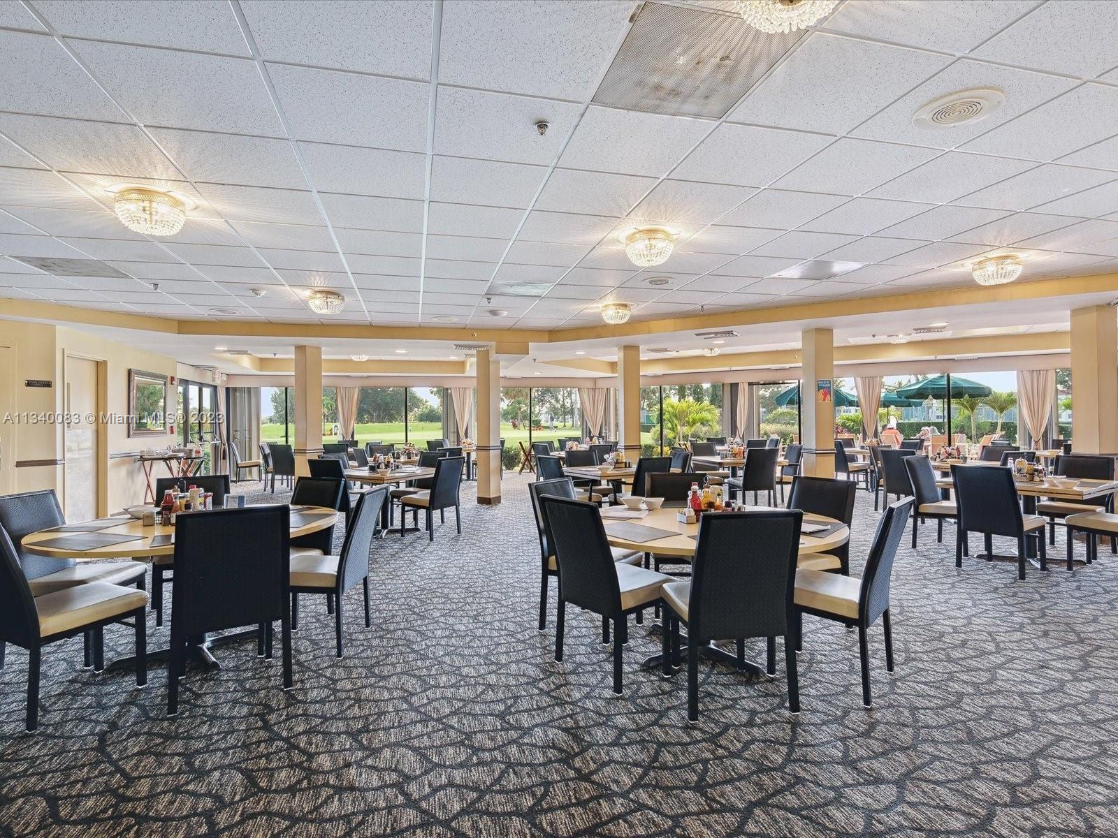 HOLLYBROOK GOLF AND - Residential