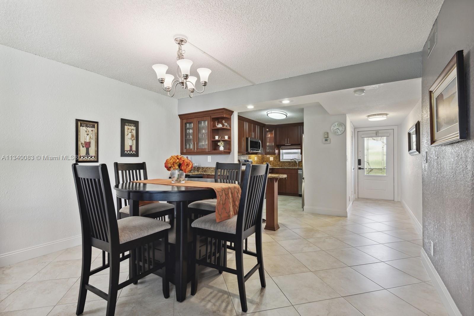 HOLLYBROOK GOLF AND - Residential