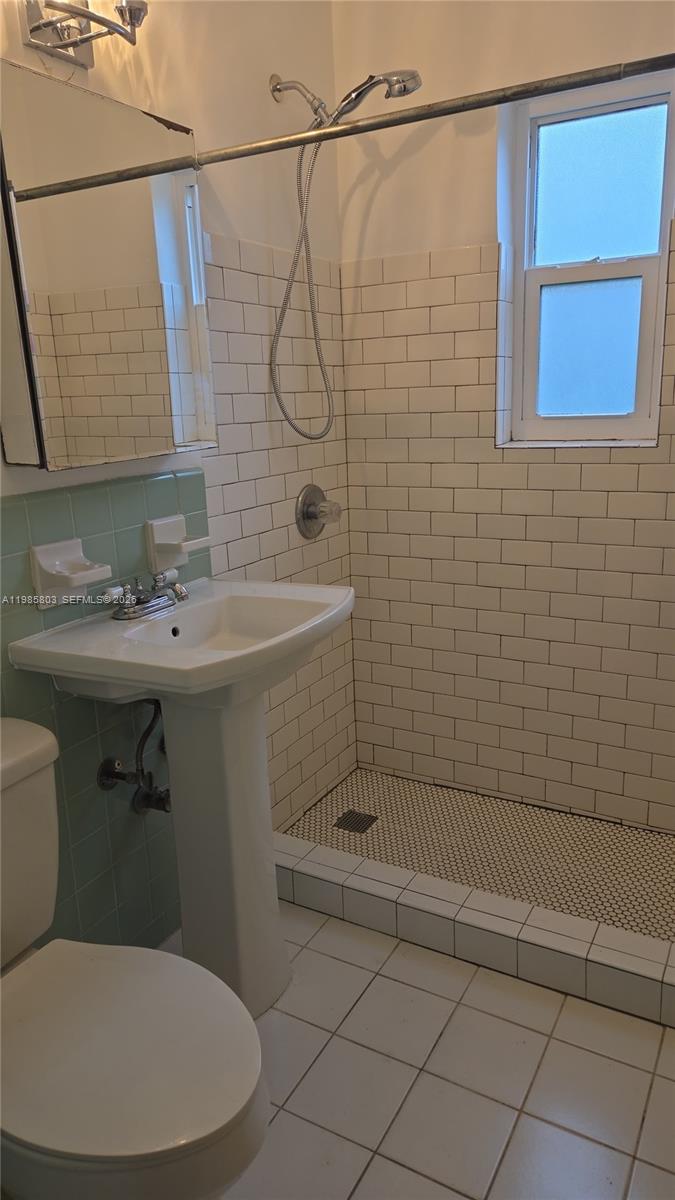 ANTHONY GARDENS CONDO - Residential Lease