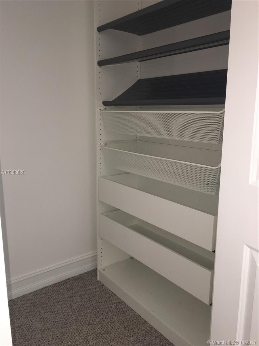 oaks at hidden harbour - Residential Lease