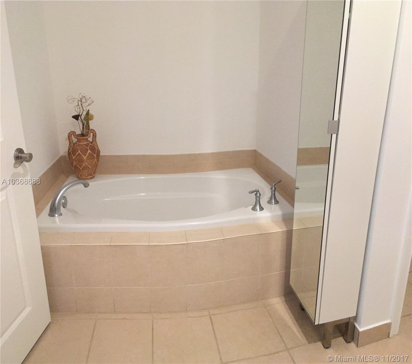 oaks at hidden harbour - Residential Lease