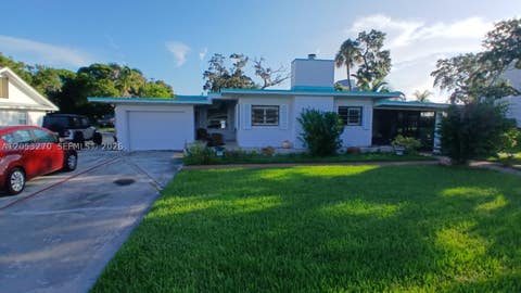 Photo of 106 Yacht View Ln, Fort Pierce, FL 34946 (MLS # A12053270)