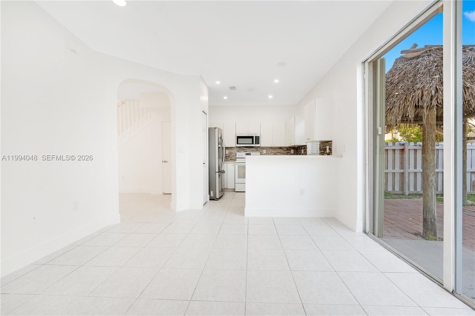 RIVERSIDE AT BISC NATL PK - Residential Lease