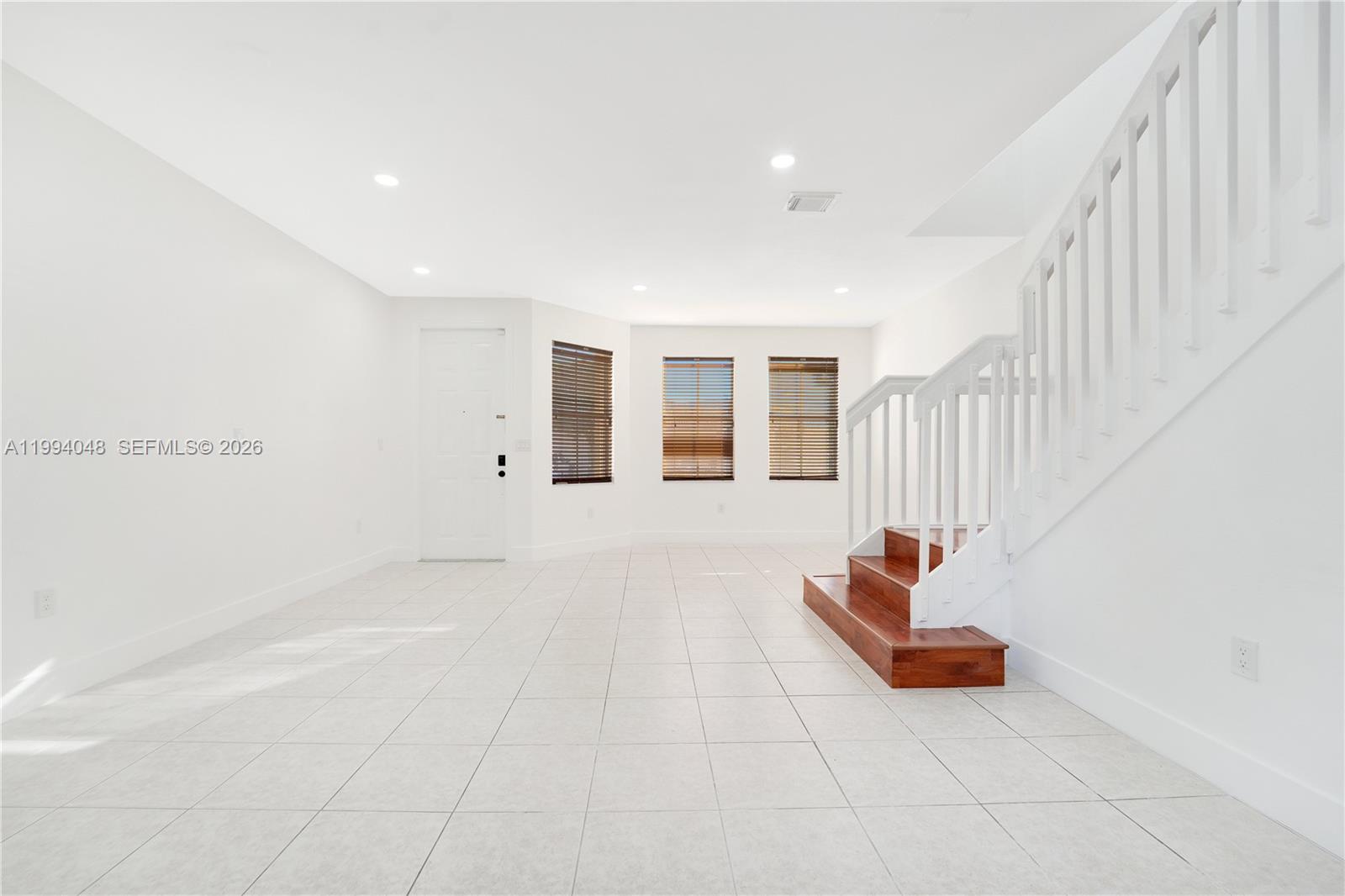 RIVERSIDE AT BISC NATL PK - Residential Lease