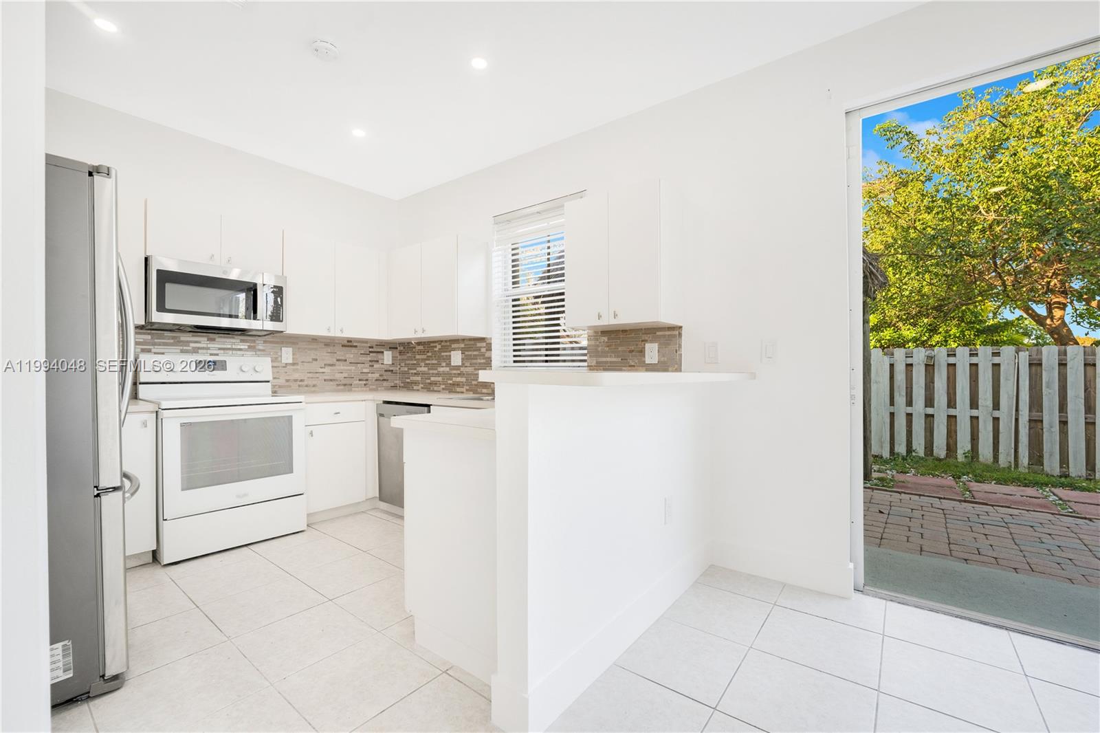 RIVERSIDE AT BISC NATL PK - Residential Lease