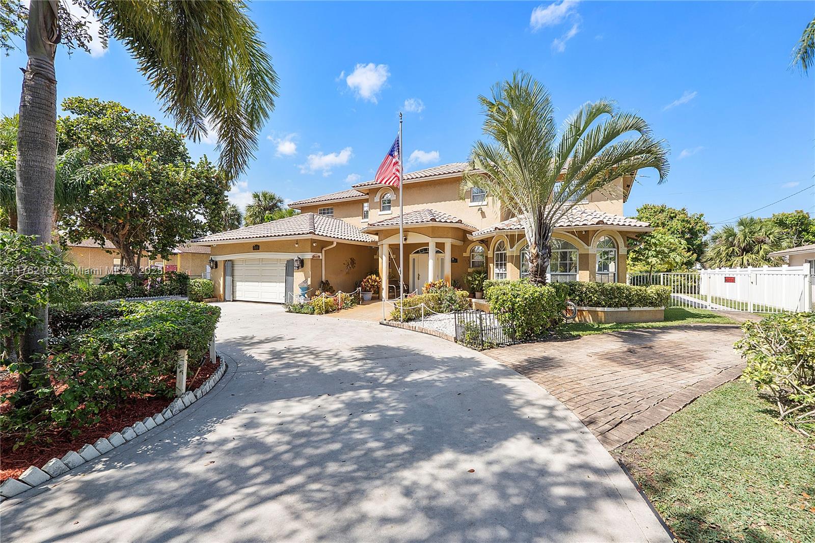 229 NW 15th St