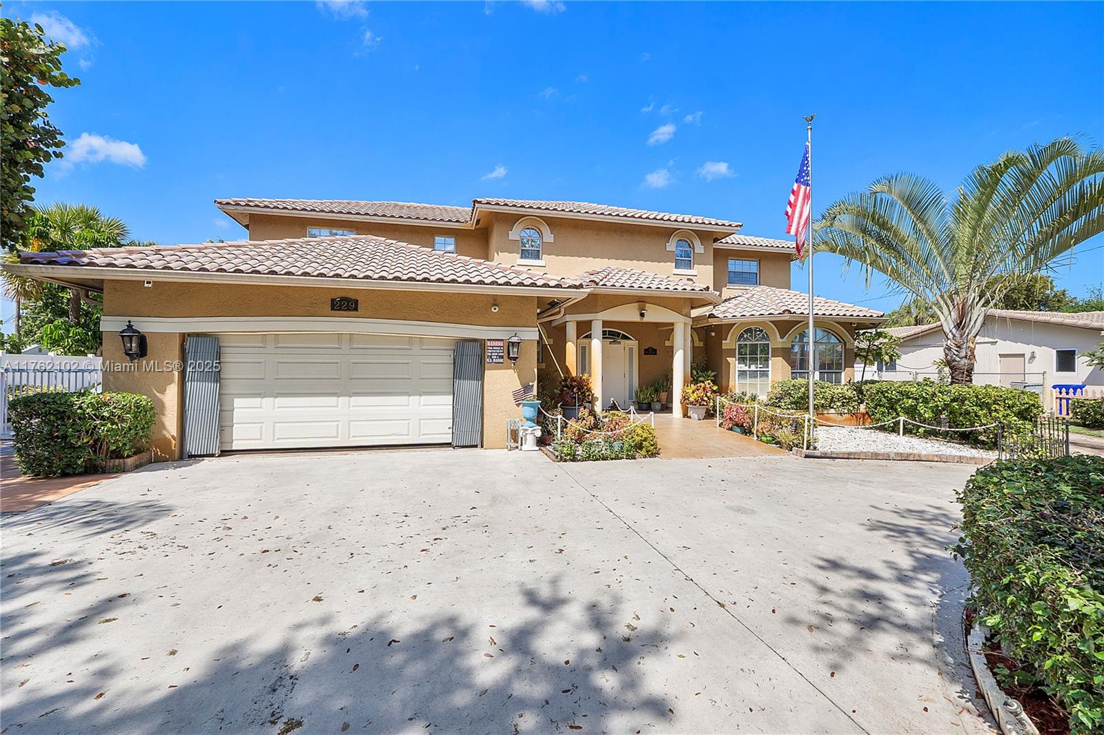 229 NW 15th St