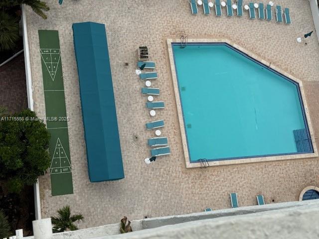 DELVISTA TOWERS CONDO - Residential