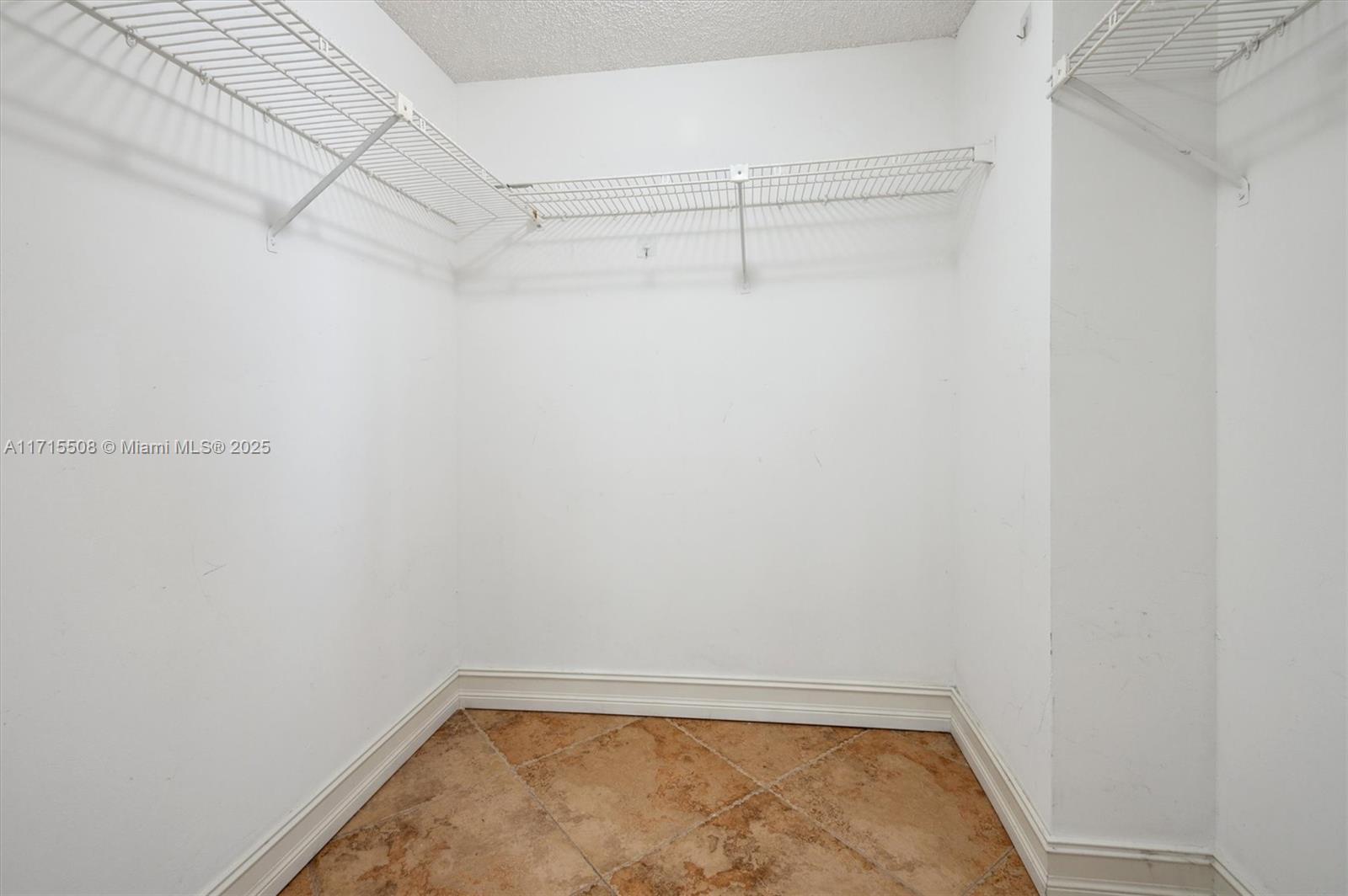 DELVISTA TOWERS CONDO - Residential