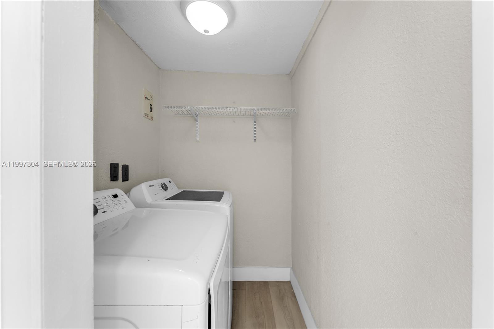 21ST CENTURY HOMES NEW - Residential