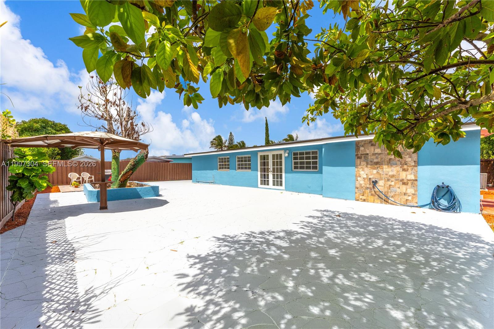 21ST CENTURY HOMES NEW - Residential