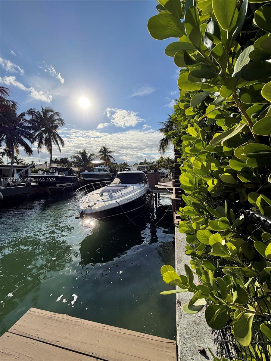 BAY CREST SEC 3 - Residential Lease