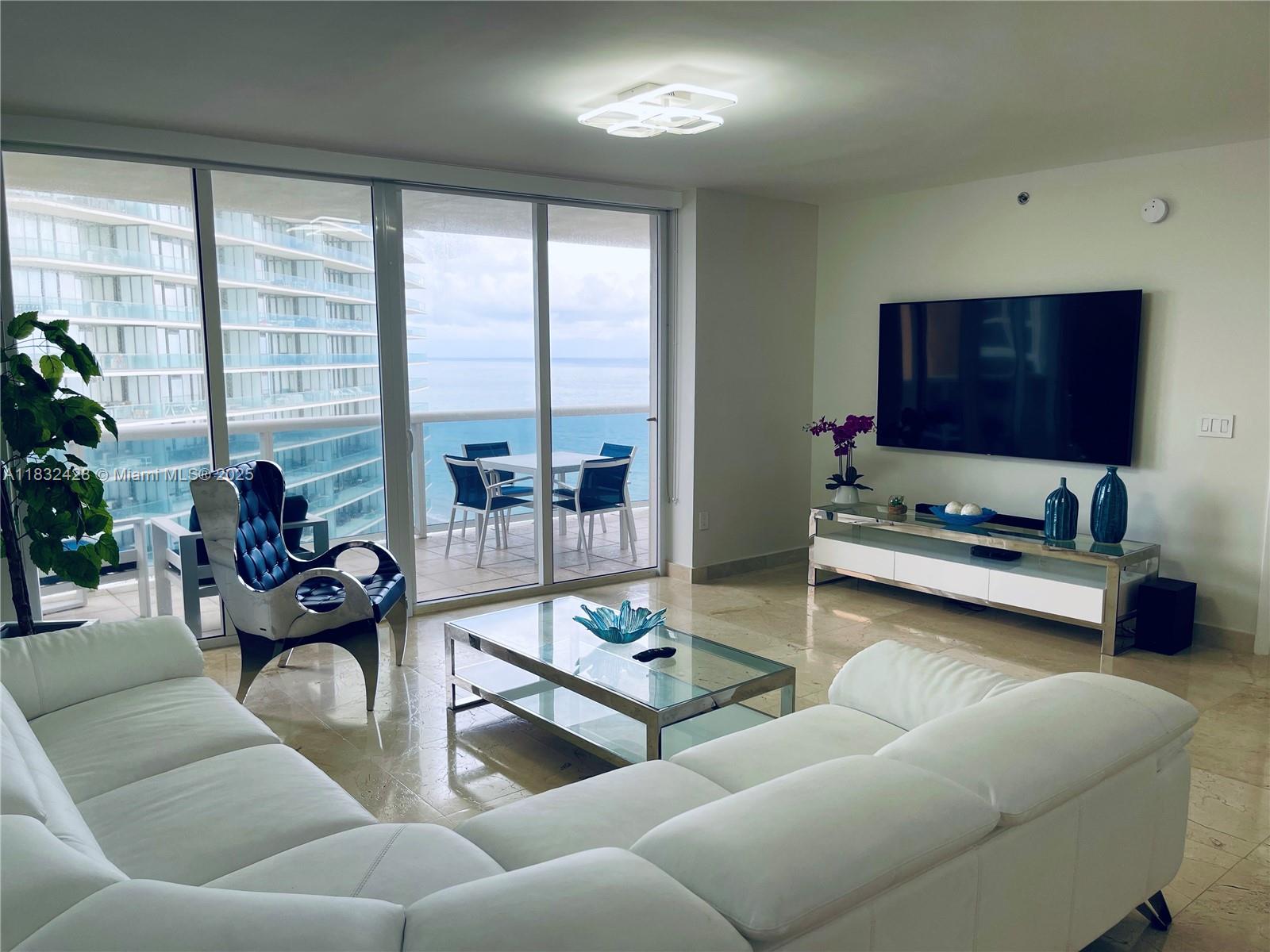 18911 Collins Ave 2002