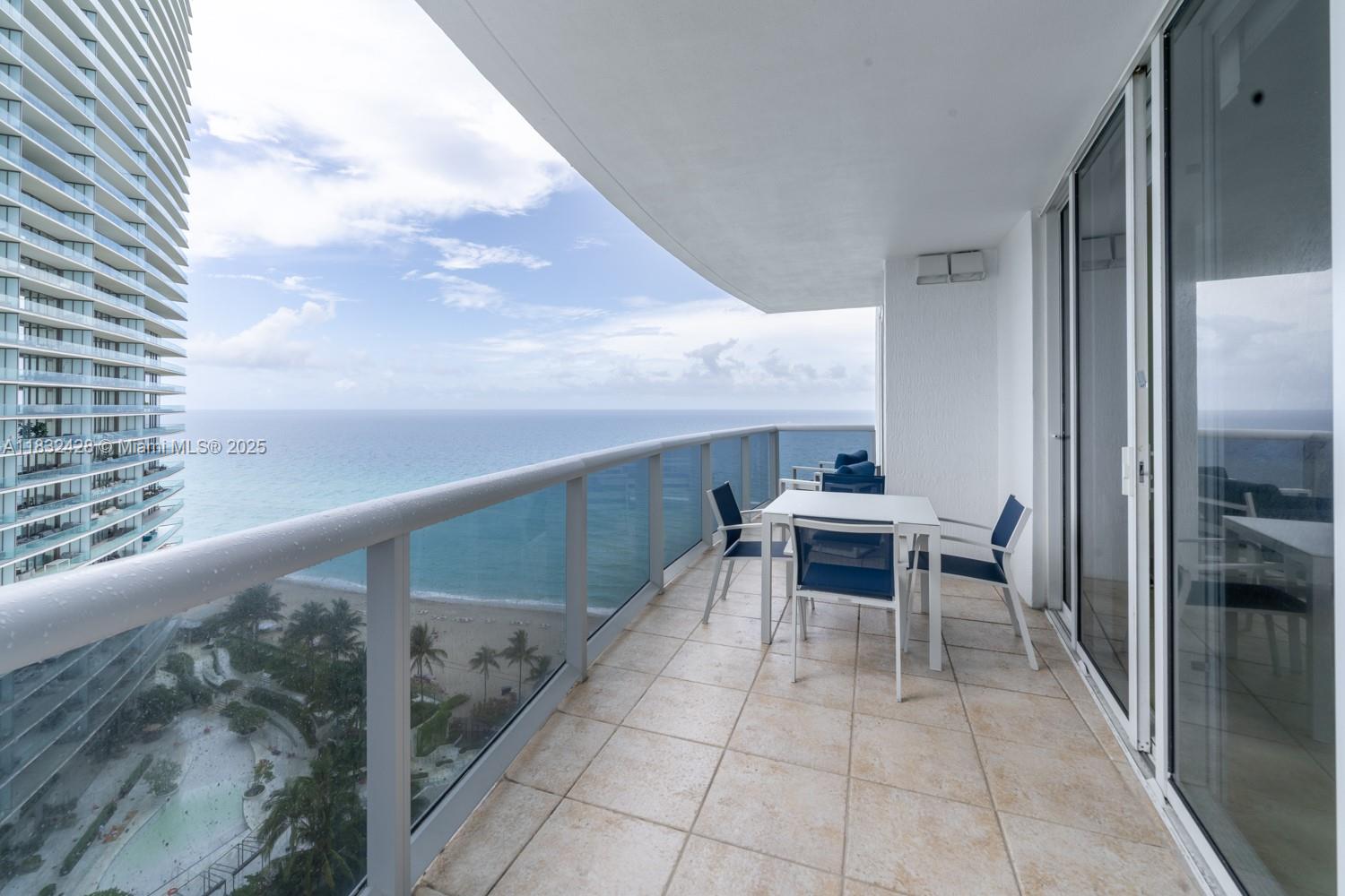 18911 Collins Ave 2002