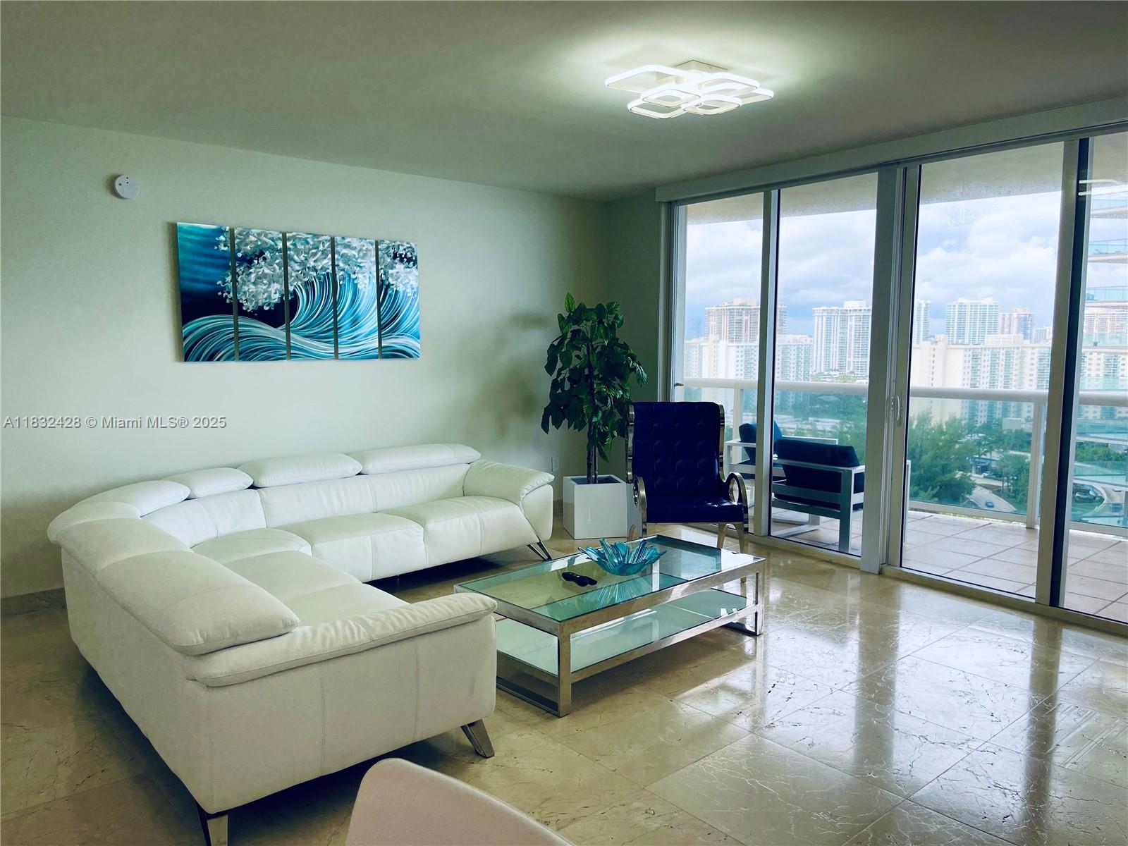 18911 Collins Ave 2002