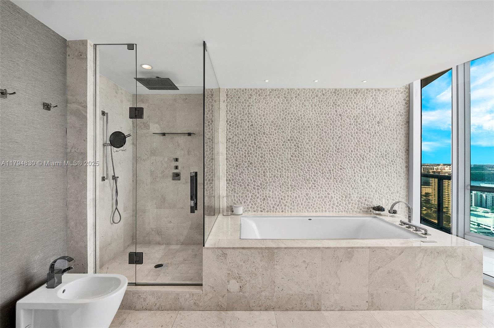 JADE OCEAN CONDO - Residential