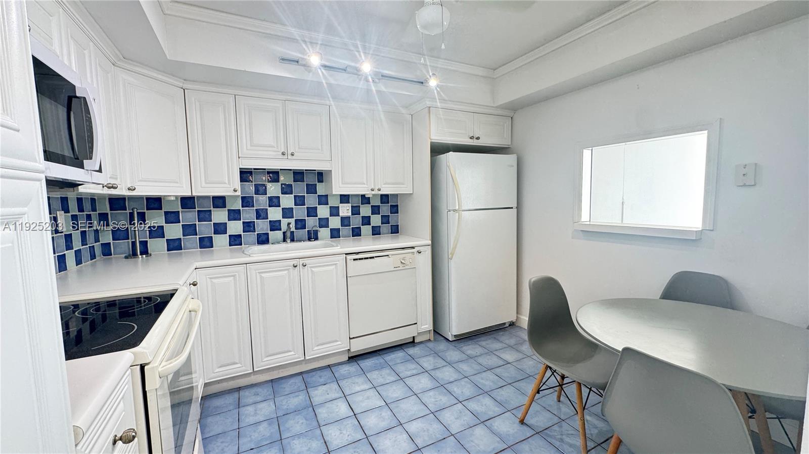 DEL PRADO MARINA - Residential