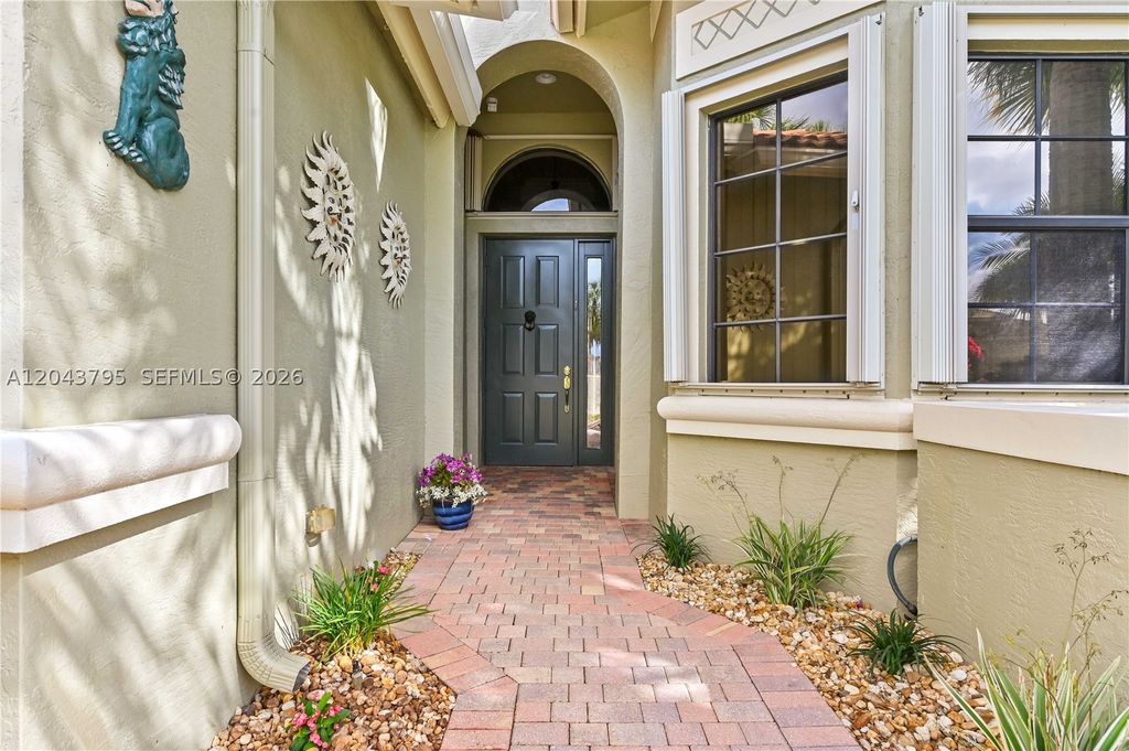 Photo of 6823 Fabiano Cir, Boynton Beach, FL 33437 (MLS # A12043795)