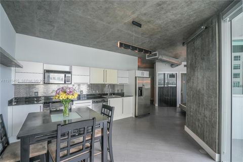 690 SW 1st Ct 1434 Miami FL 33130