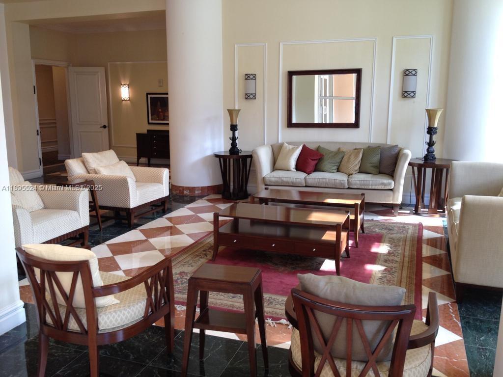 KING DAVID OF SUNNY ISLES - Residential