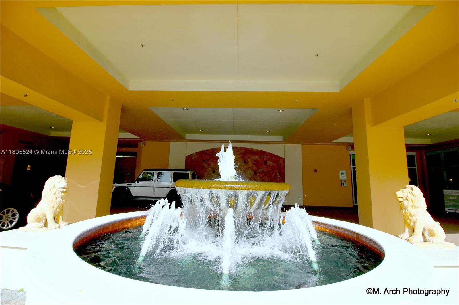 KING DAVID OF SUNNY ISLES - Residential